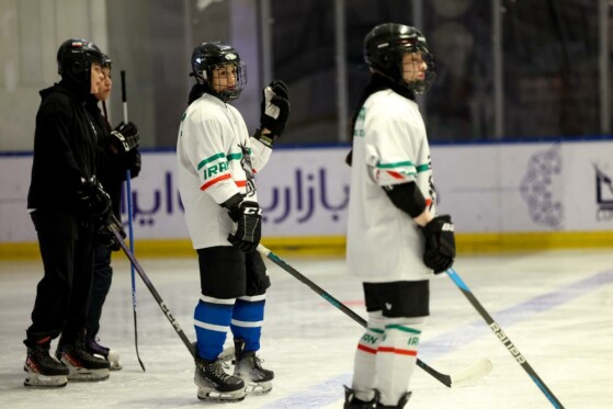 تمرین تیم ملی هاکی روی یخ جوانان بانوان