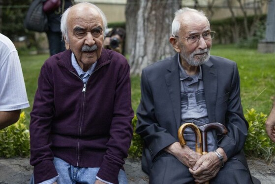 شب رونمایی از کتاب های «گوهر و معنا»و «برگ و بار» با حضور محمد علی موحد