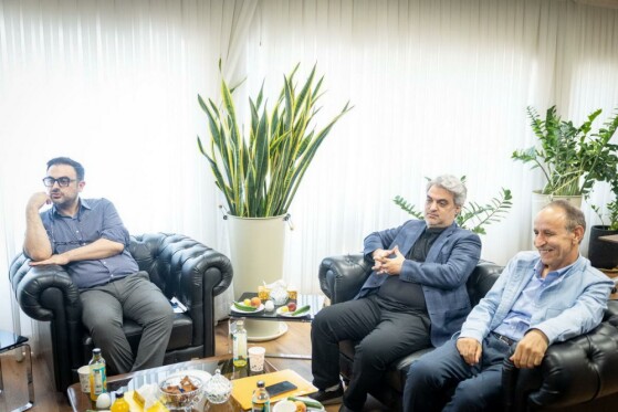 بازدید مسئولان رسانه ای نهاد ریاست جمهوری از روزنامه ایران