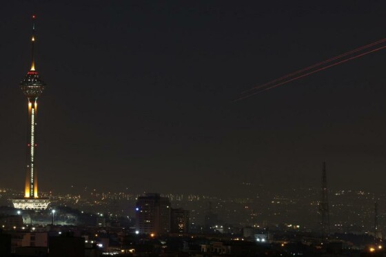 حملات  رژیم صهیونیستی به تهران و مقابله پدافند کشورمان با آن