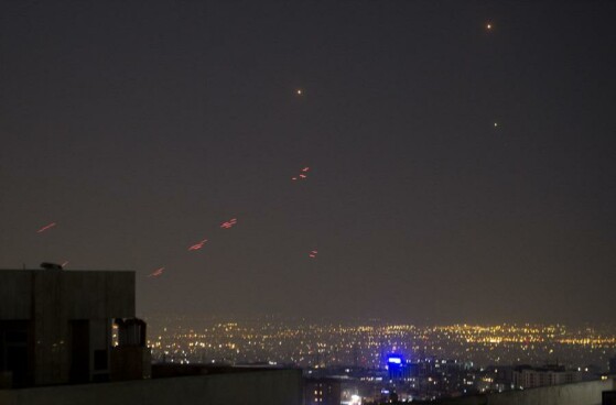 حملات  رژیم صهیونیستی به تهران و مقابله پدافند کشورمان با آن