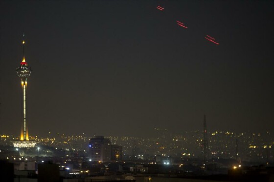 حملات  رژیم صهیونیستی به تهران و مقابله پدافند کشورمان با آن