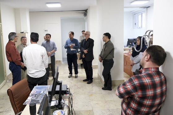 بازدید رئیس شورای اطلاع رسانی دولت از روزنامه ایران