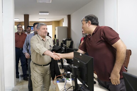 بازدید رئیس شورای اطلاع رسانی دولت از روزنامه ایران