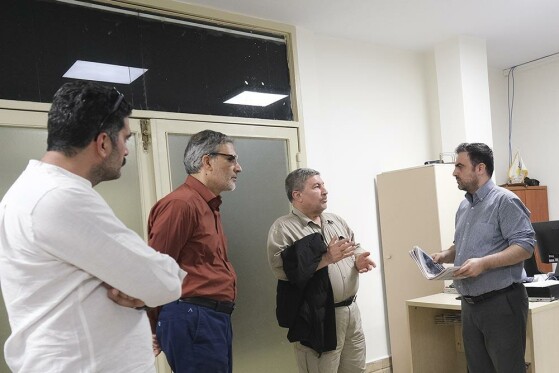 بازدید رئیس شورای اطلاع رسانی دولت از روزنامه ایران