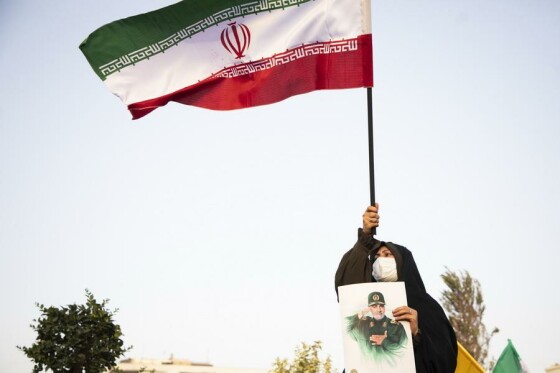 تجمع مردم تهران در حمایت از نیروهای مسلح در اجرای عملیات غرورآفرین «بشارت فتح»