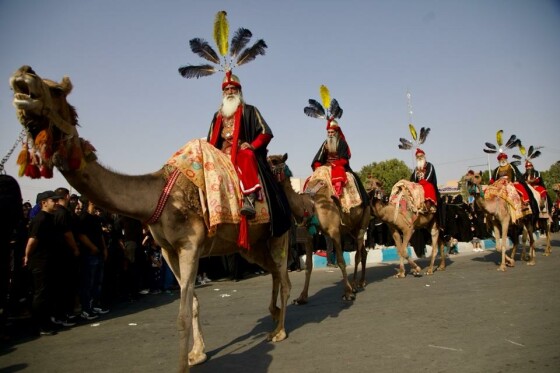 کاروان نمادین هشتم محرم در خمینی شهر