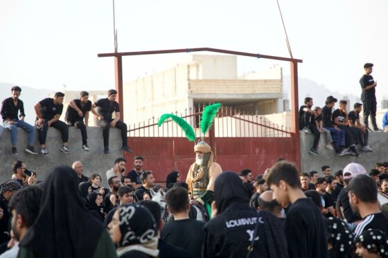 کاروان نمادین هشتم محرم در خمینی شهر