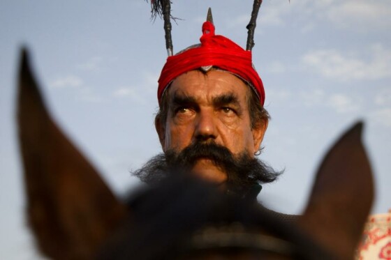 کاروان نمادین هشتم محرم در خمینی شهر