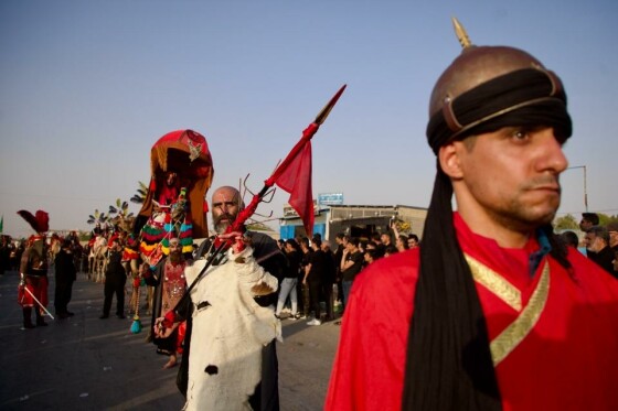 کاروان نمادین هشتم محرم در خمینی شهر