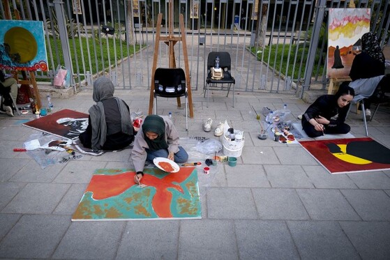 ویژه‌برنامهٔ خیمهٔ هنر