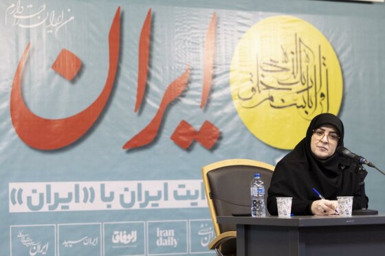 جلسه سخنگوی دولت و عضو هیات مدیره روزنامه ایران