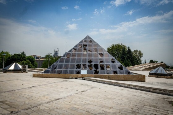 بازدید سفرای کشورهای خارجی از ساختمان شیشه ای صدا و سیما