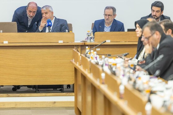 نشست مسئولان عالی رتبه اقتصادی کشور با انجمن،جامعه های حرفه ای و نمایندگان بخش خصوصی