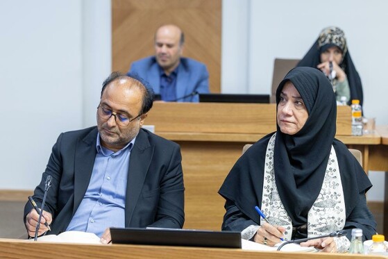 نشست مسئولان عالی رتبه اقتصادی کشور با انجمن،جامعه های حرفه ای و نمایندگان بخش خصوصی