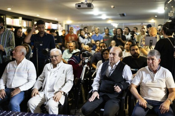 مراسم رونمایی کتاب آبی آنتیک؛ از تاج تا استقلال