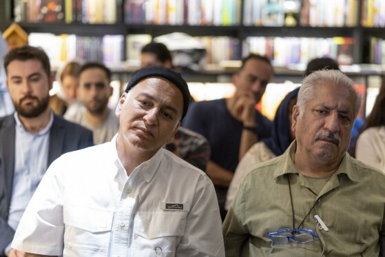 مراسم رونمایی کتاب آبی آنتیک؛ از تاج تا استقلال