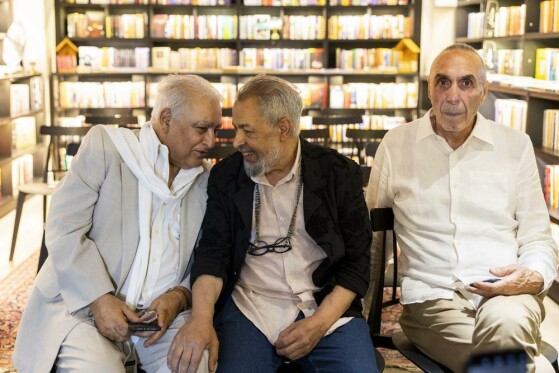 مراسم رونمایی کتاب آبی آنتیک؛ از تاج تا استقلال