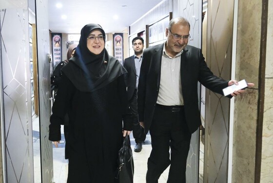 سخنگوی دولت در تحریریه روزنامه ایران