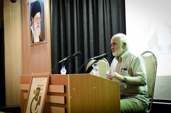 احمد توکلی به روایت عکاسان روزنامه ایران