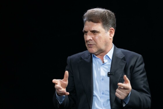 بازدید معاون سیاسی وزیر کشور از روزنامه ایران