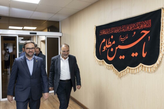 بازدید مدیرعامل بانک کشاورزی از روزنامه ایران