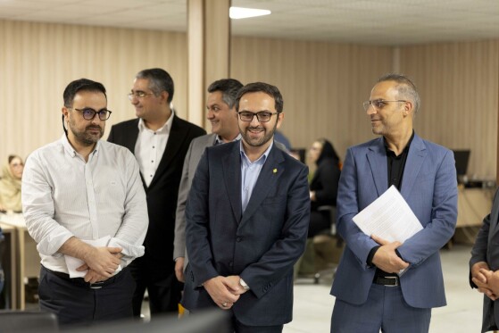 بازدید مدیرعامل بانک کشاورزی از روزنامه ایران