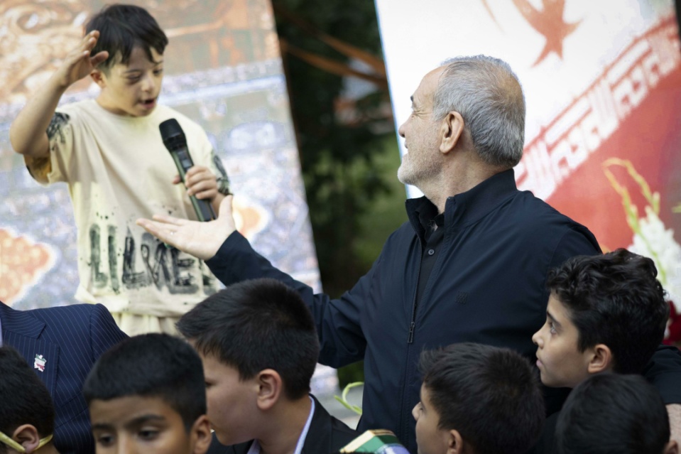 گردهمایی مردمی یادبود چهل و هفت کودک شهید