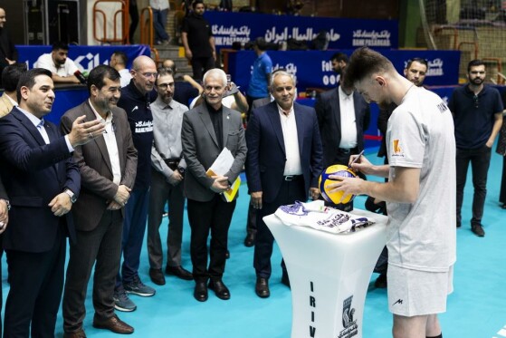 بازدید وزیر ورزش و جوانان  از دور جدید اردوی تیم ملی والیبال ایران