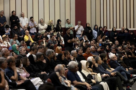 مراسم یادبود بامداد بیات و بزرگداشت بابک بیات