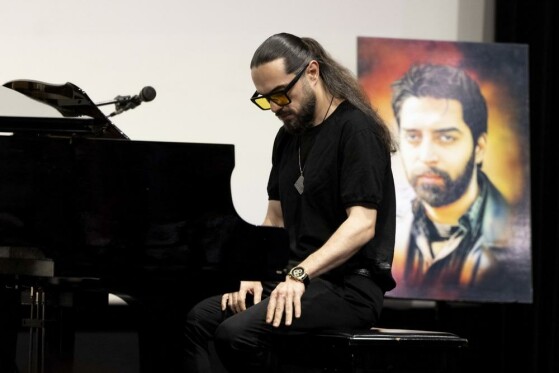 مراسم یادبود بامداد بیات و بزرگداشت بابک بیات