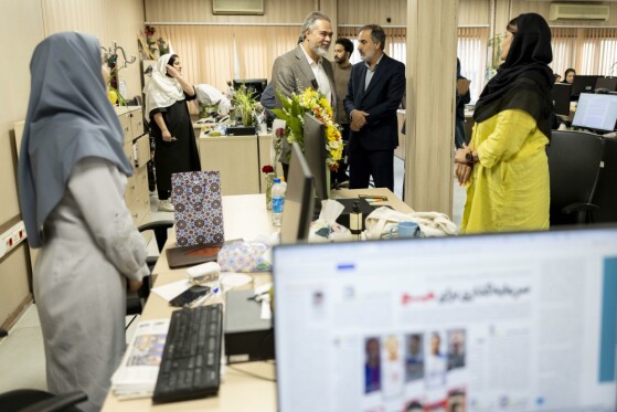 بازدید رییس سازمان سینمایی کشور از روزنامه ایران