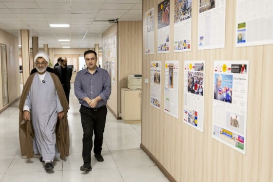 بازدید دبیر شورای عالی انقلاب فرهنگی از روزنامه ایران