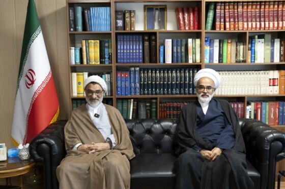 بازدید دبیر شورای عالی انقلاب فرهنگی از روزنامه ایران