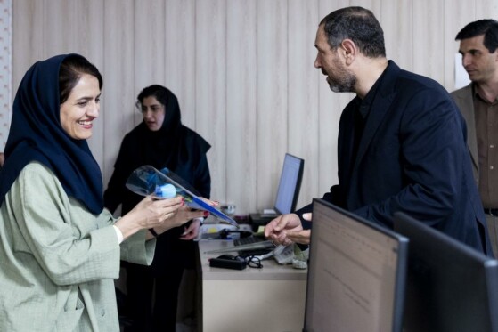 بازدید رئیس شورای عالی استان ها از روزنامه ایران