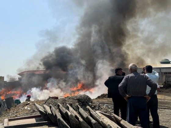 آتش سوزی ضایعات در  غرب تهران