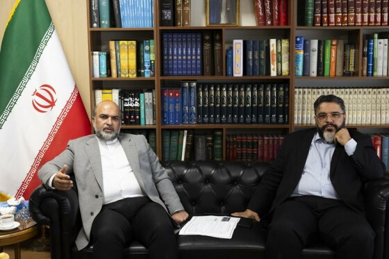 بازدید مدیرعامل صندوق هنر از روزنامه ایران