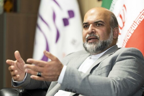 بازدید مدیرعامل صندوق هنر از روزنامه ایران