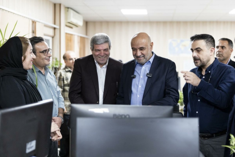 بازدید وزیر تعاون، کار و رفاه اجتماعی و رئیس سازمان بهزیستی از روزنامه ایران