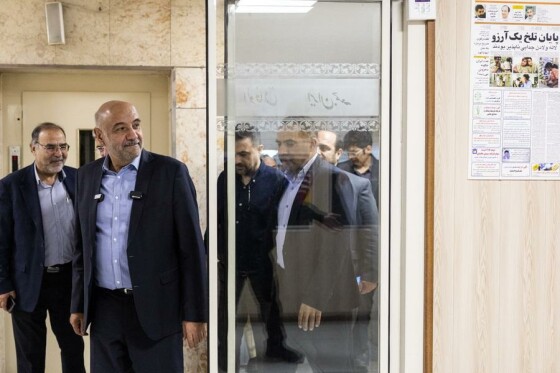 بازدید وزیر تعاون، کار و رفاه اجتماعی و رئیس سازمان بهزیستی از روزنامه ایران