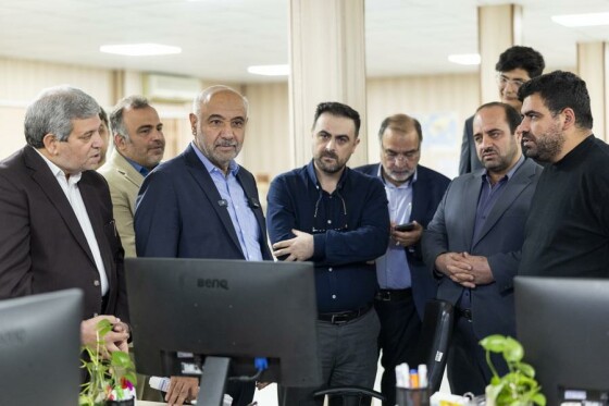 بازدید وزیر تعاون، کار و رفاه اجتماعی و رئیس سازمان بهزیستی از روزنامه ایران