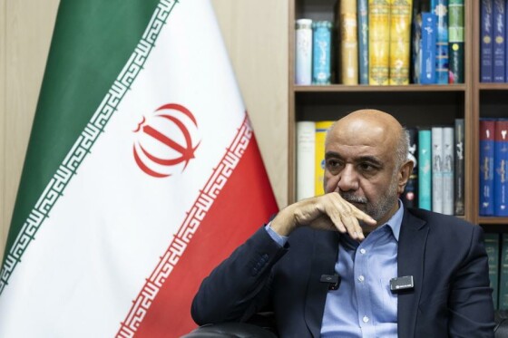 بازدید وزیر تعاون، کار و رفاه اجتماعی و رئیس سازمان بهزیستی از روزنامه ایران