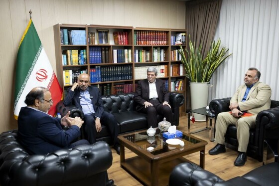 بازدید وزیر تعاون، کار و رفاه اجتماعی و رئیس سازمان بهزیستی از روزنامه ایران