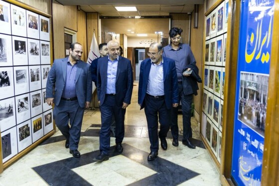 بازدید وزیر تعاون، کار و رفاه اجتماعی و رئیس سازمان بهزیستی از روزنامه ایران