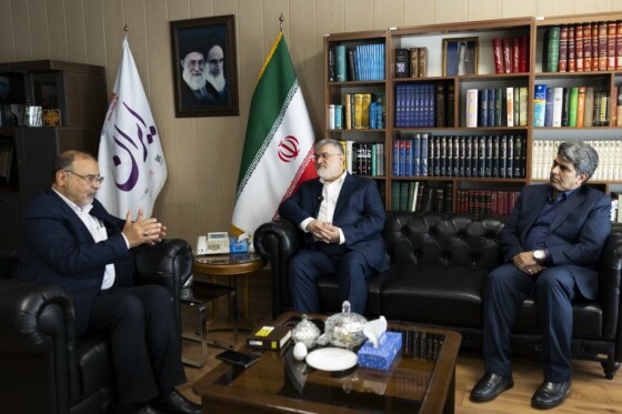 بازدید استاندار تهران از روزنامه ایران