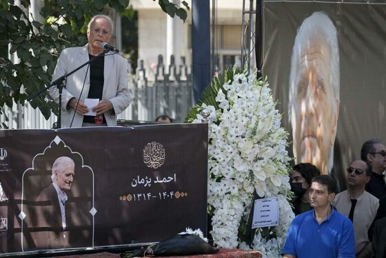 مراسم تشییع پیکر استاد احمد پژمان