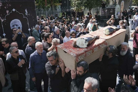 مراسم تشییع پیکر استاد احمد پژمان