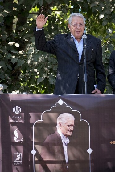 مراسم تشییع پیکر استاد احمد پژمان