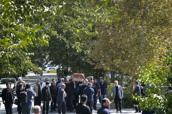 مراسم تشییع پیکر استاد احمد پژمان