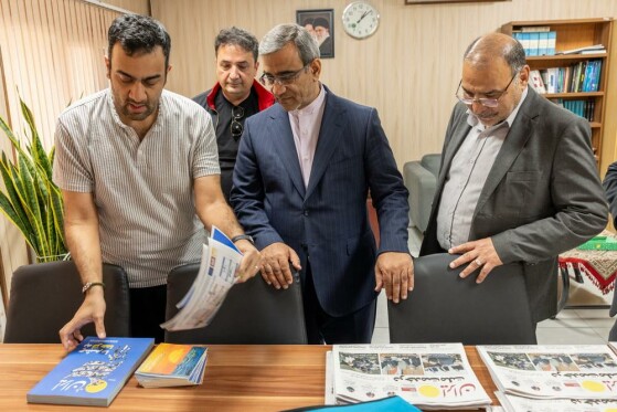 بازدید استاندار خراسان رضوی از روزنامه ایران
